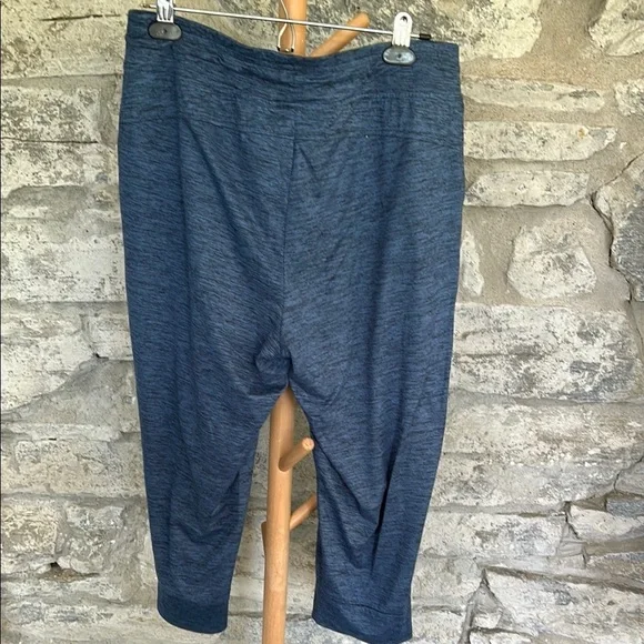 Hyba drawstring capri - Picture 3 of 9